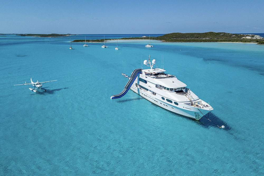 wie ein Segelboot aussieht